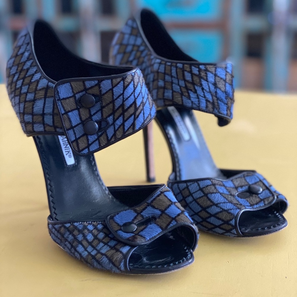 Manolo Blahnik calf hair pumps heels 39 9
